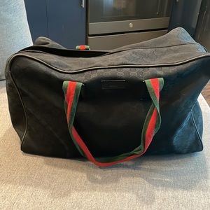 Gucci duffel bag (new without tags)